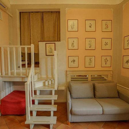 Tranquil Suite Near Museums And Train Station Florencia Exterior foto