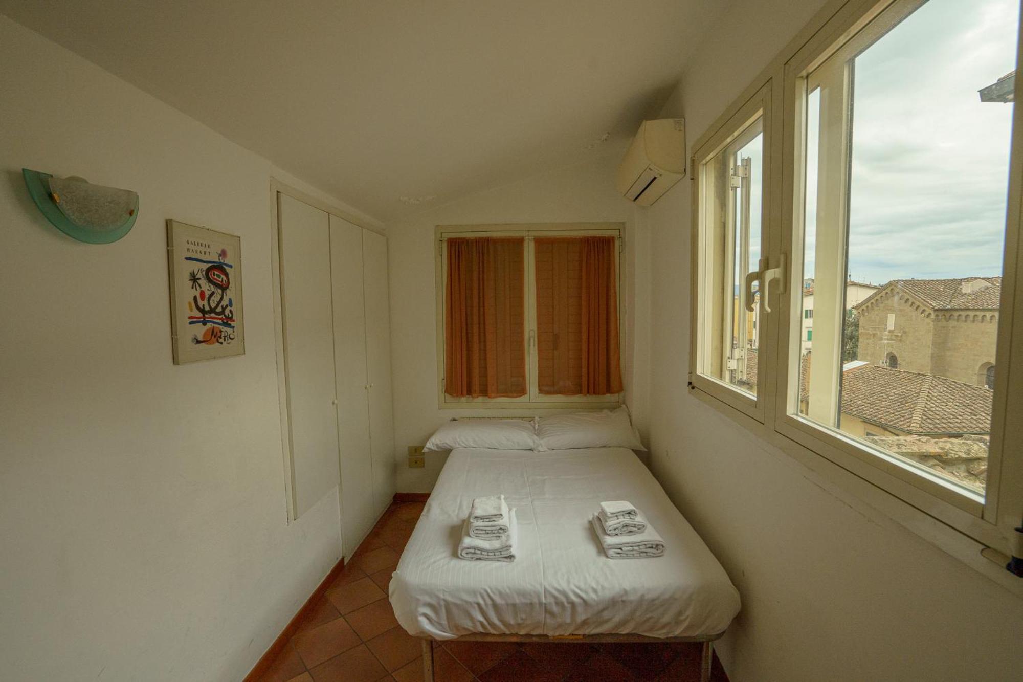 Tranquil Suite Near Museums And Train Station Florencia Exterior foto