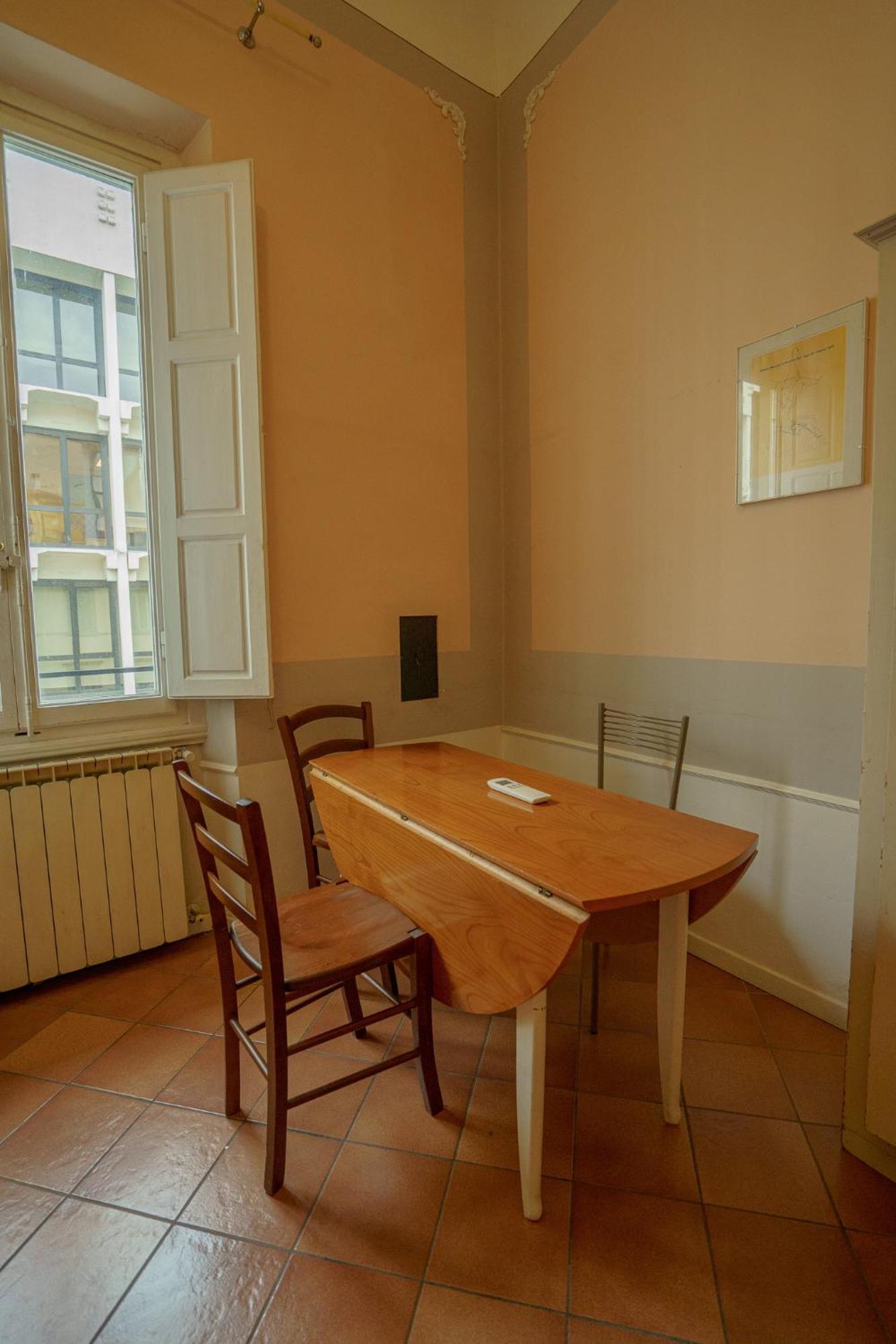 Tranquil Suite Near Museums And Train Station Florencia Exterior foto