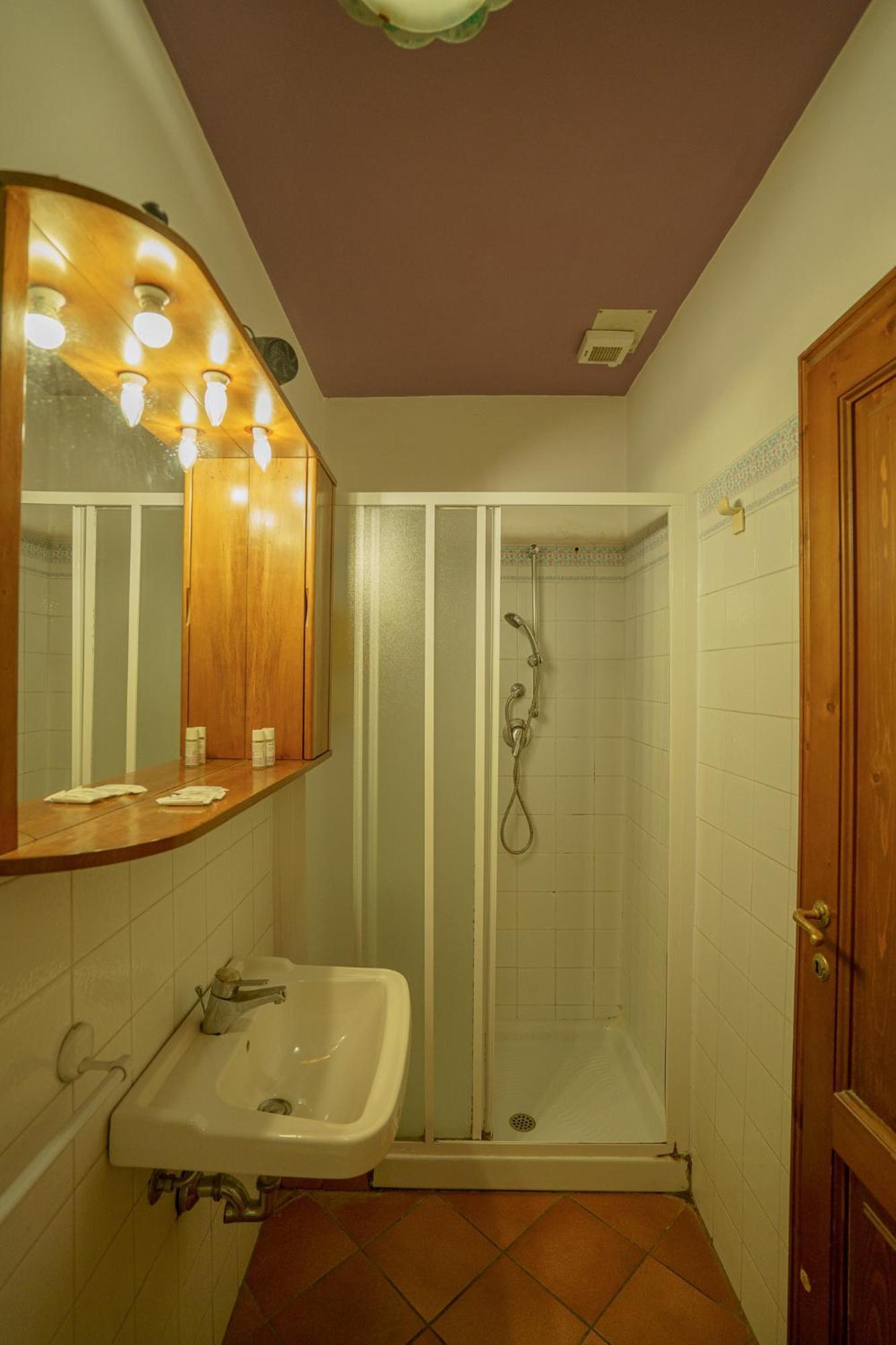 Tranquil Suite Near Museums And Train Station Florencia Exterior foto